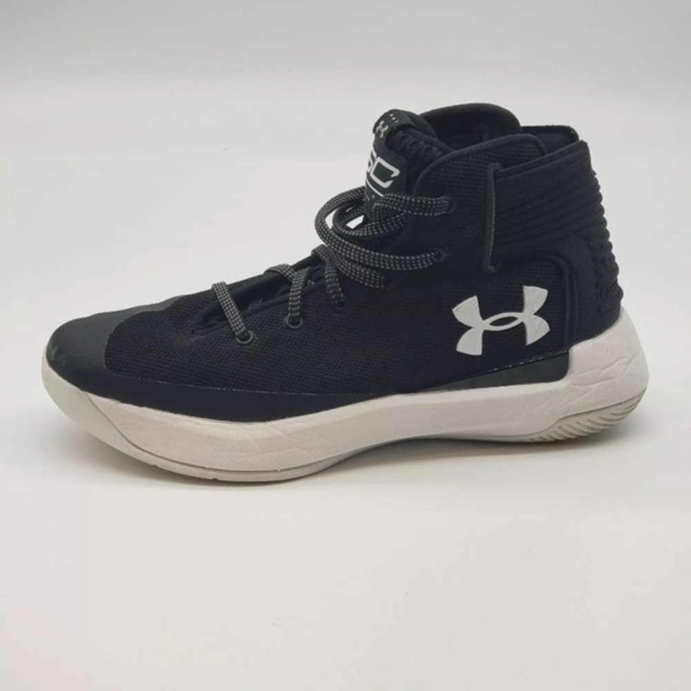 Under Armour Wardell Sc Boy’s Basketball Athletic shoes Size 5.5Y #1295998-001 - Picture 1 of 12